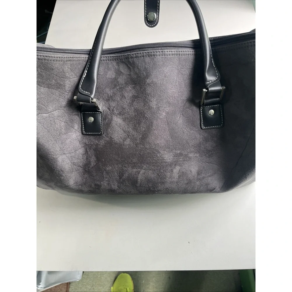 New London Fog Carry On 20